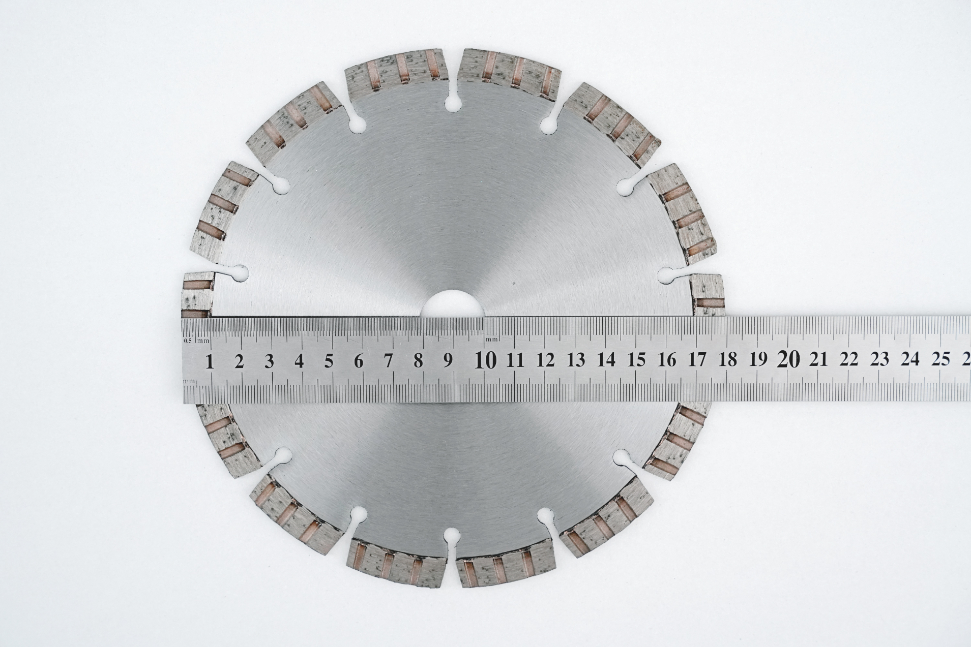 วิธีการเลือกใบเลื่อยเพชรที่ดีกว่า